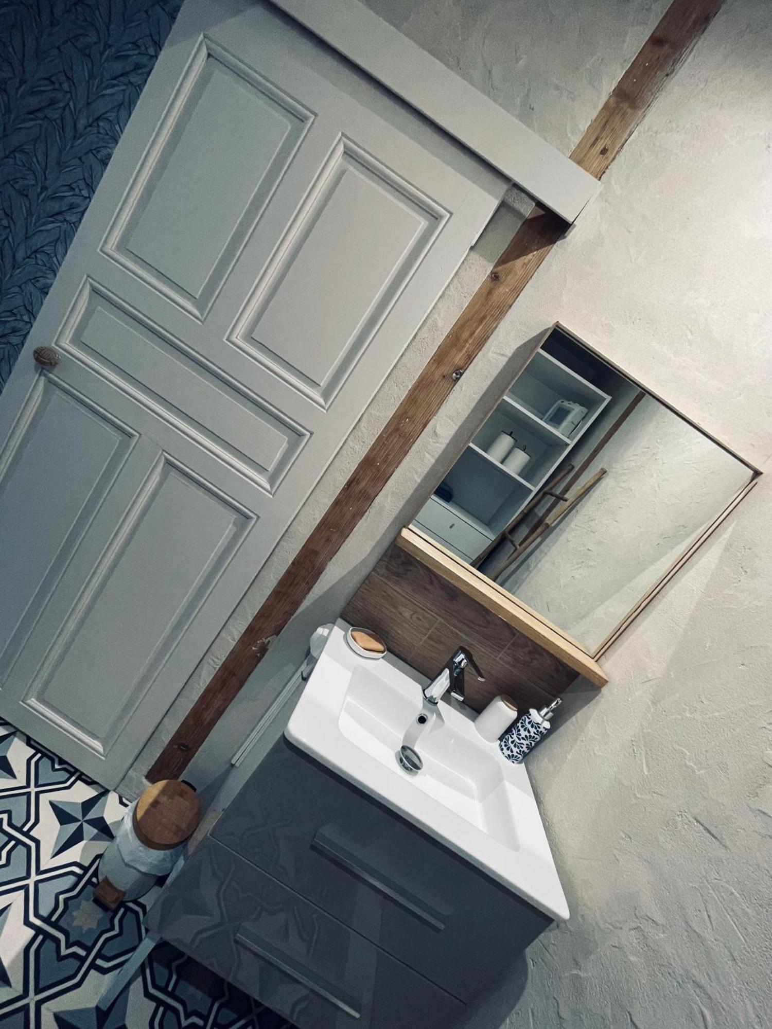 Appartement Centre De Charlieu Экстерьер фото