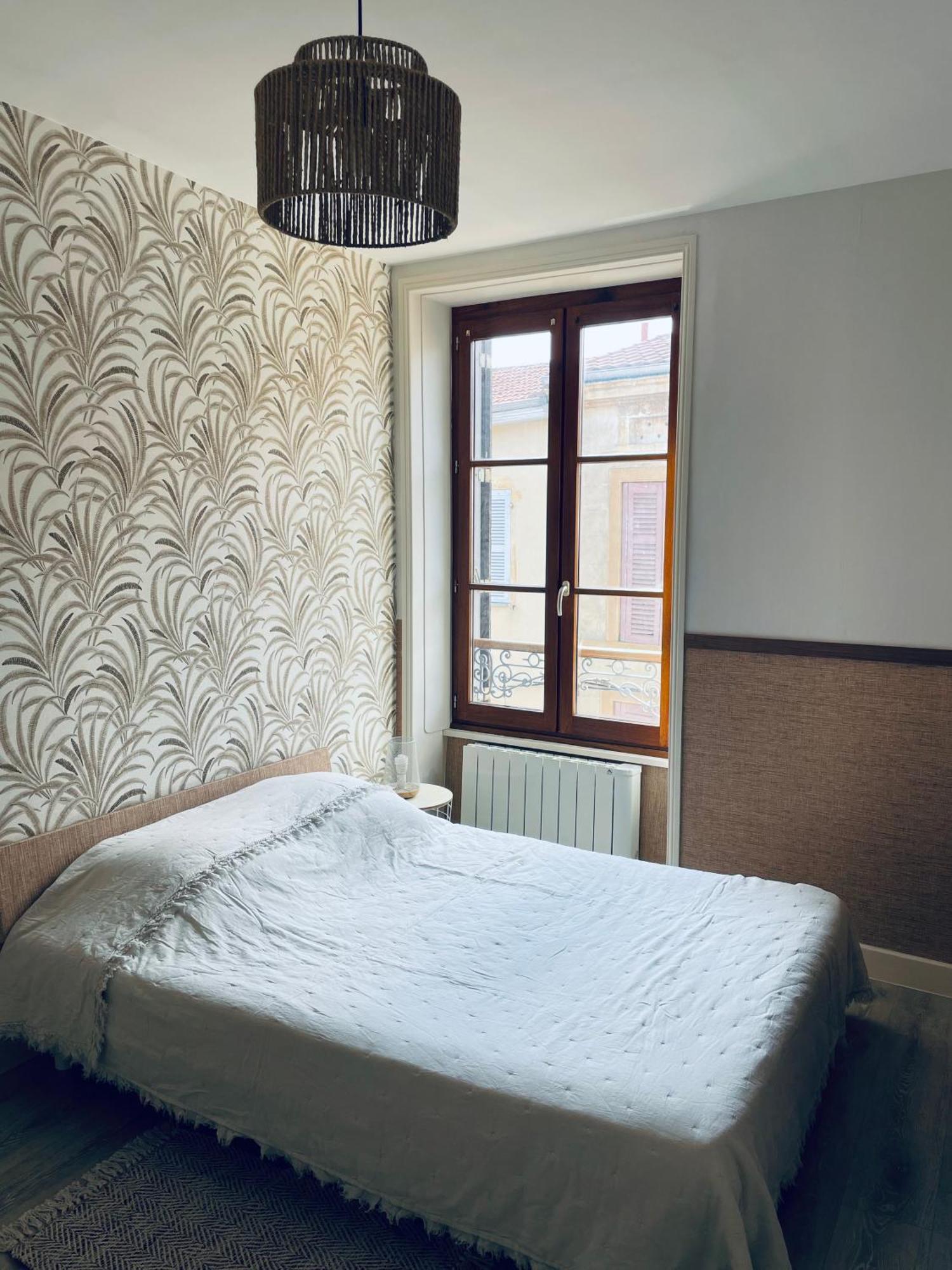 Appartement Centre De Charlieu Экстерьер фото